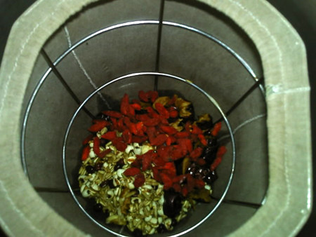 红豆薏米糊,倒入所有材料,