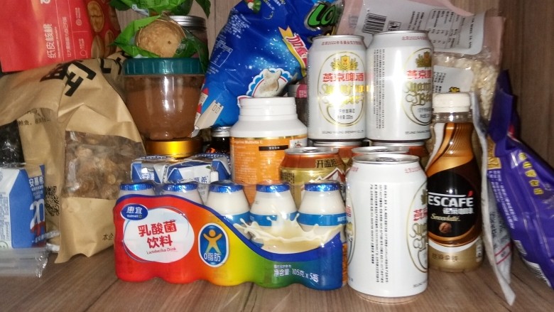 牛油果三明治,选瓶饮料