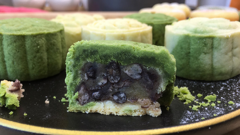 简单红豆酥,一口下去外酥里糯,吃了保证停不下来。,一口下去外酥里糯,好吃O(∩_∩)O