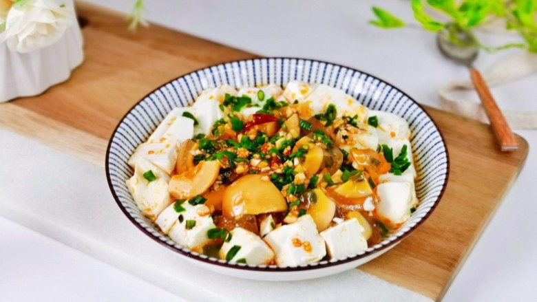 小葱拌豆腐,想吃的做起来。