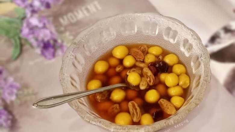 南瓜小圆子,关火,出锅的时候也可以撒点枸杞或者桂花蜜
