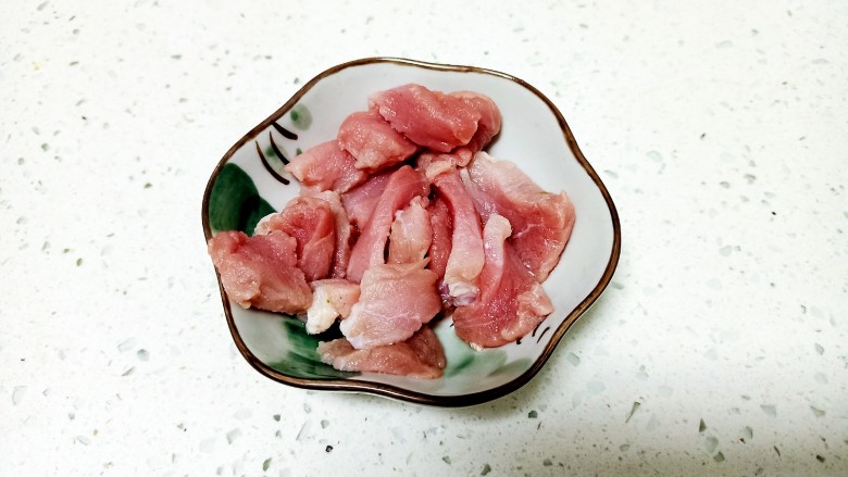 猪肉炒小白菜,<a style='color:red;display:inline-block;' href='/shicai/ 414'>猪肉</a>切片 