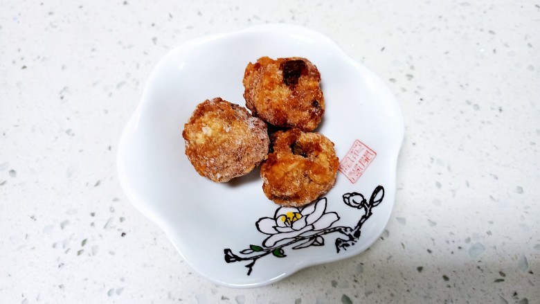 猪肉炒小白菜,<a style='color:red;display:inline-block;' href='/shicai/ 9028'>莲藕丸子</a>准备好