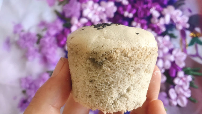 香蕉纸杯蛋糕(少油少糖),脱掉外衣后的香蕉蛋糕
