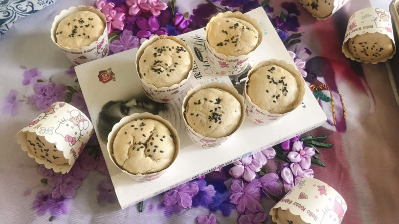 香蕉纸杯蛋糕(少油少糖),成品图