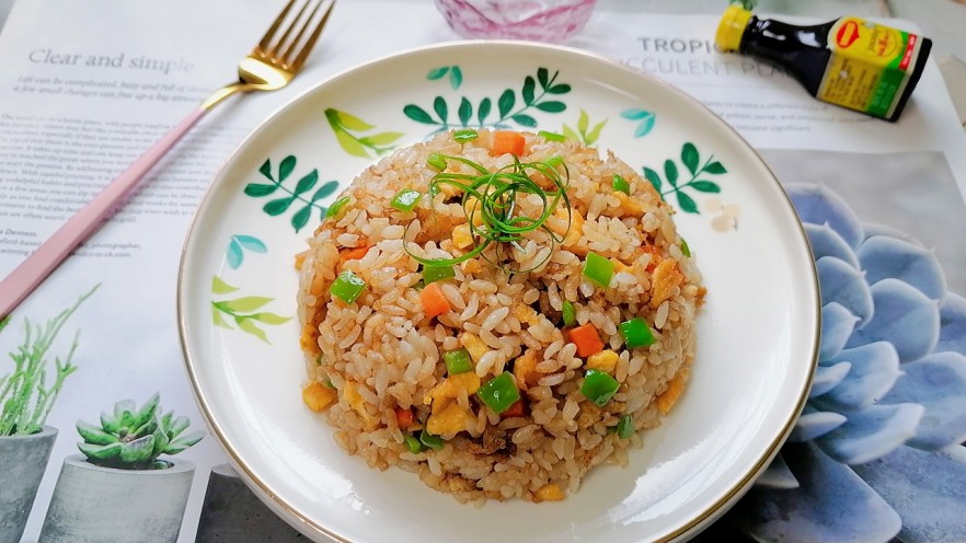 酱油蛋炒饭