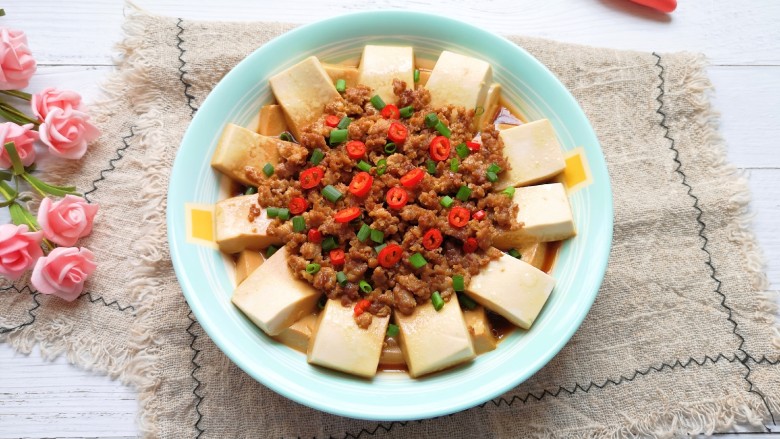 肉沫蒸豆腐,肉末蒸豆腐完成。