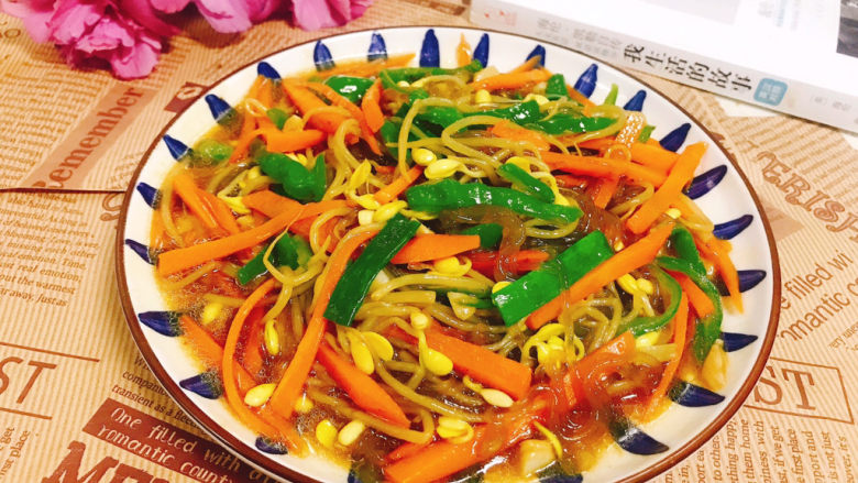豆芽炒粉条,完成!成品图!