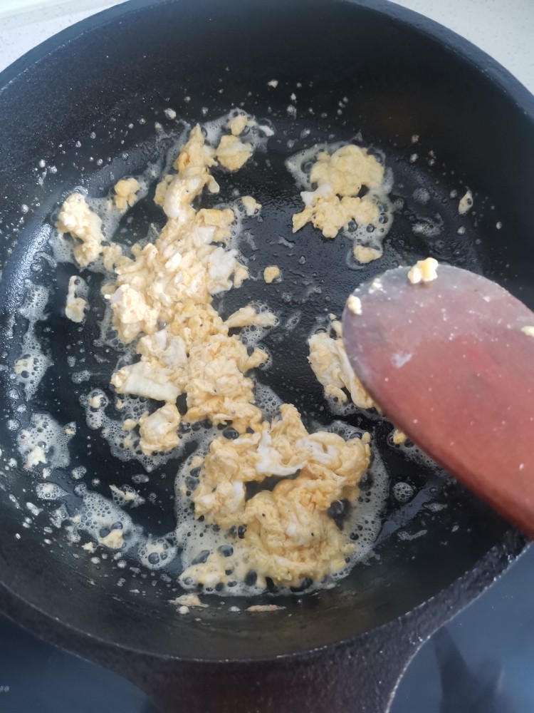 什锦炒饭,底油下鸡蛋