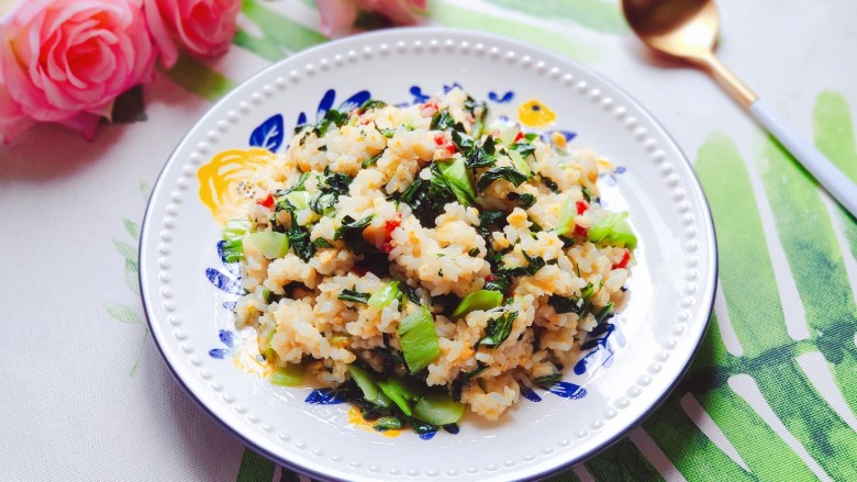 青菜炒饭,今天的午餐就是它了