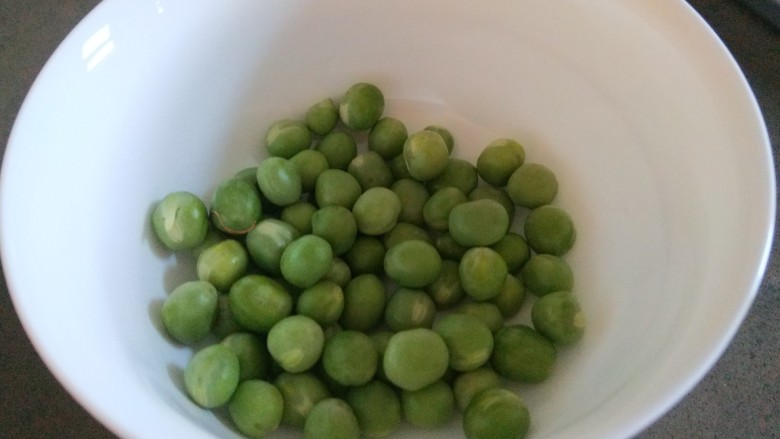 耳光炒饭,荷兰豆一把。