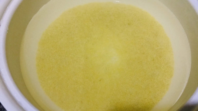 苹果小米粥,先煮小米粥