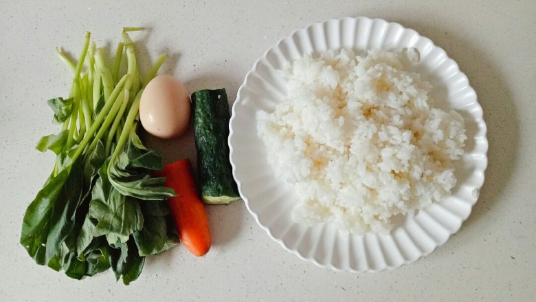 青菜炒饭,准备好需要的食材