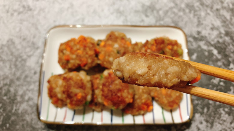 莲藕饼,每咬一口,卟嗞卟嗞~
