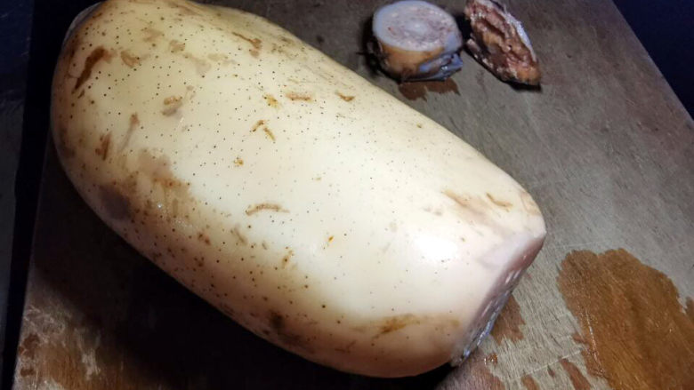 糖醋莲藕,切开藕节