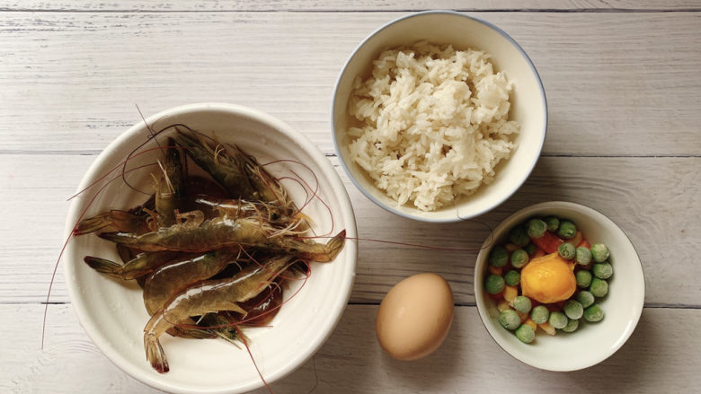 耳光炒饭,食材如图,所示示意。