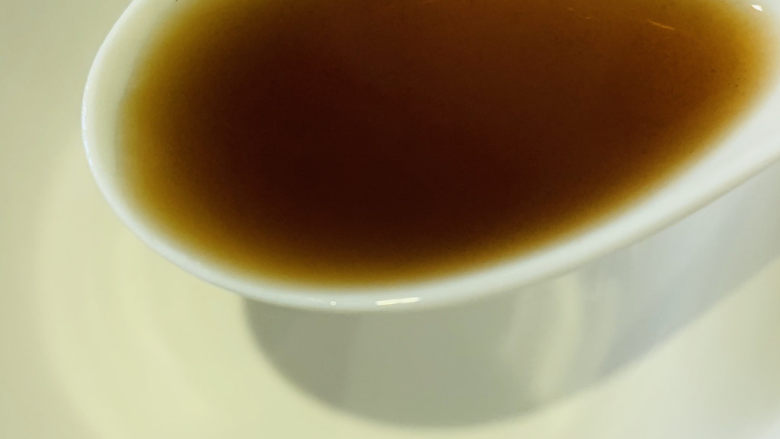糖醋莲藕,取一块碗,开始调糖醋汁,<a style='color:red;display:inline-block;' href='/shicai/ 718'>料酒</a>1勺