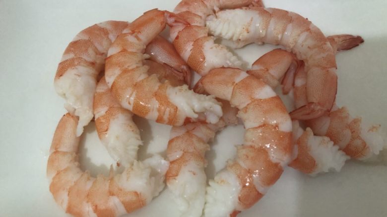 耳光炒饭,然后剥皮备用
