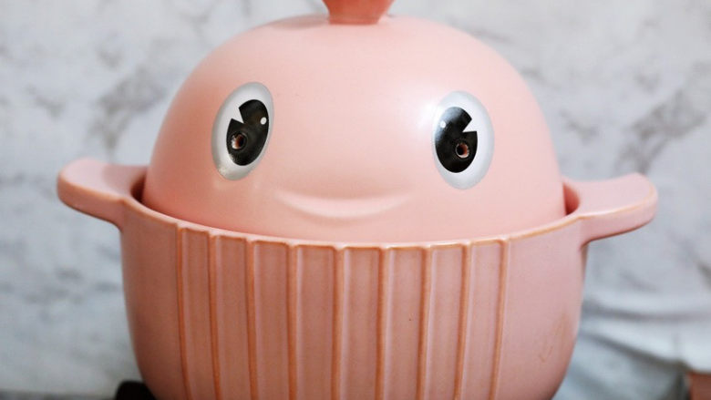 红薯南瓜粥,再次烧开后转小火慢煮15-20分钟