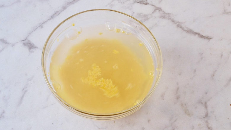 红薯南瓜粥,<a style='color:red;display:inline-block;' href='/shicai/ 493'>小米</a>提前用清<a style='color:red;display:inline-block;' href='/shicai/ 156925'>水</a>浸泡半小时备用