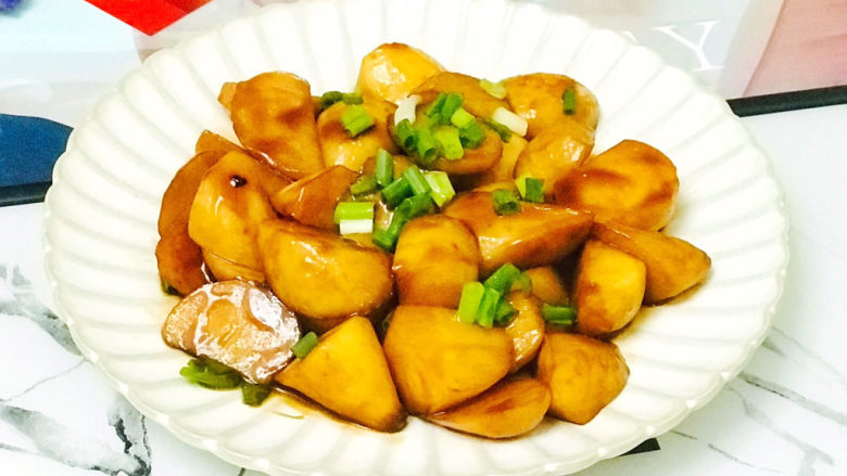 红烧芋头,酸酸甜甜,美味可口