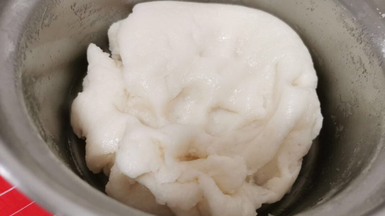 绿豆南瓜子冰皮月饼,拌成团,放凉