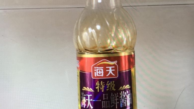 鲶鱼炖豆腐,酱油