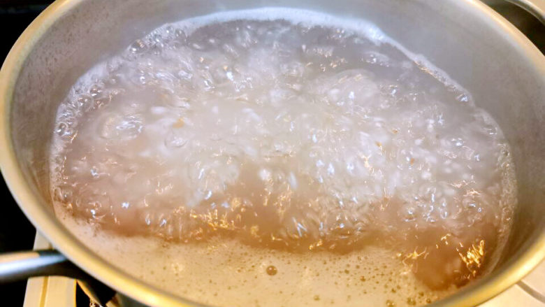 红薯南瓜粥,煮开,转小火