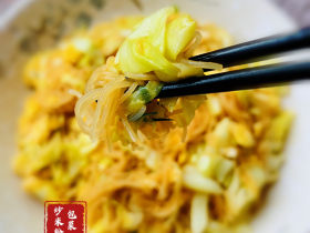包菜炒粉丝