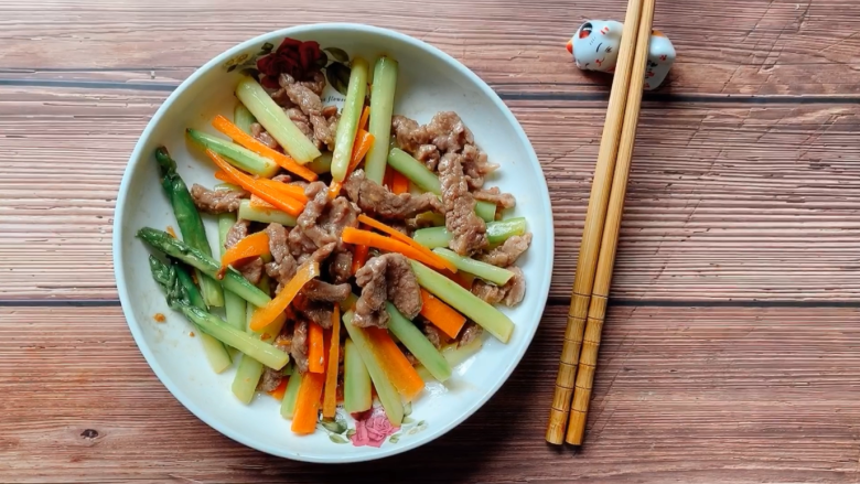 小炒牛肉,小炒牛肉完成