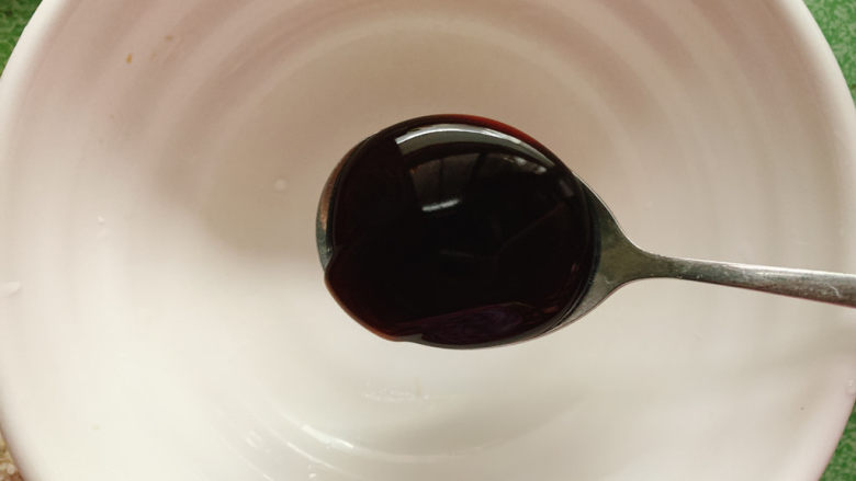 蚝油冬瓜,空档时间调一个酱汁:<a style='color:red;display:inline-block;' href='/shicai/ 721'>蚝油</a>2勺。
