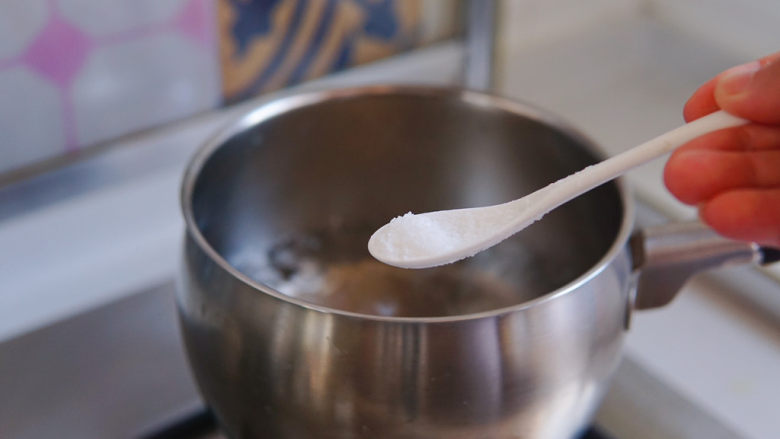 三鲜汤,水开后,加一克盐(不包括在配料表的用量里)