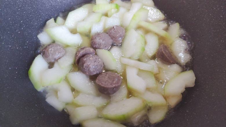 蚝油冬瓜,水量和图片中差不多就行了,不要没过食材