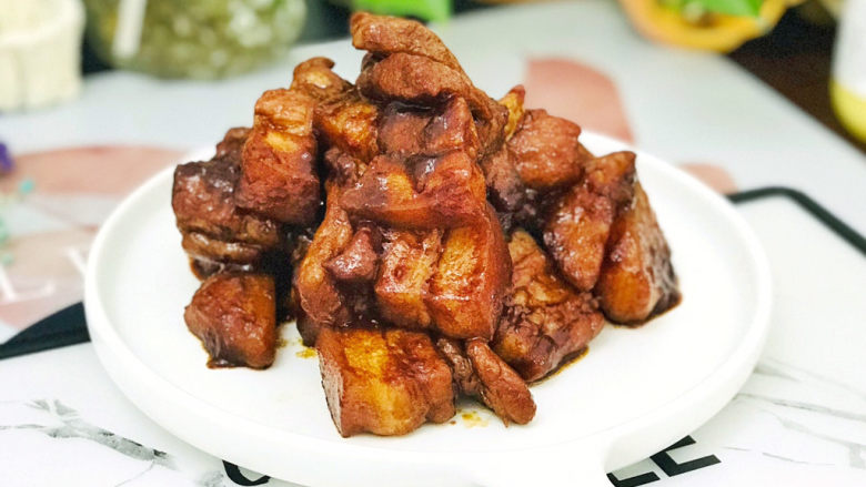板栗红烧肉,美味的红烧肉,下饭利器