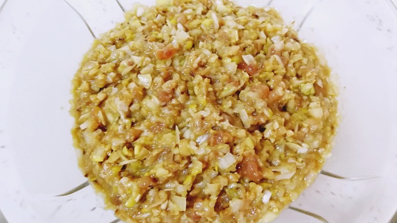 猪肉白菜水饺,搅拌均匀,饺子馅就做好了,很香的。