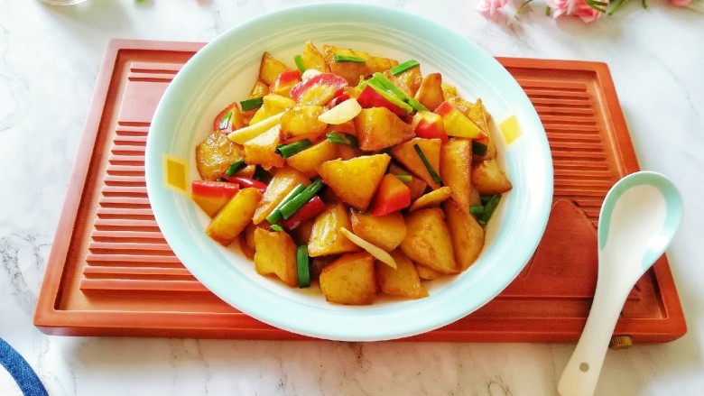 红烧土豆,色香味俱全!