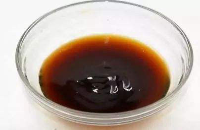 蒜蓉茄子,<a style='color:red;display:inline-block;' href='/shicai/ 721'>蚝油</a>1~2勺,提鲜。