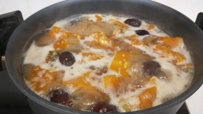 红枣南瓜粥,熬制完成关火?