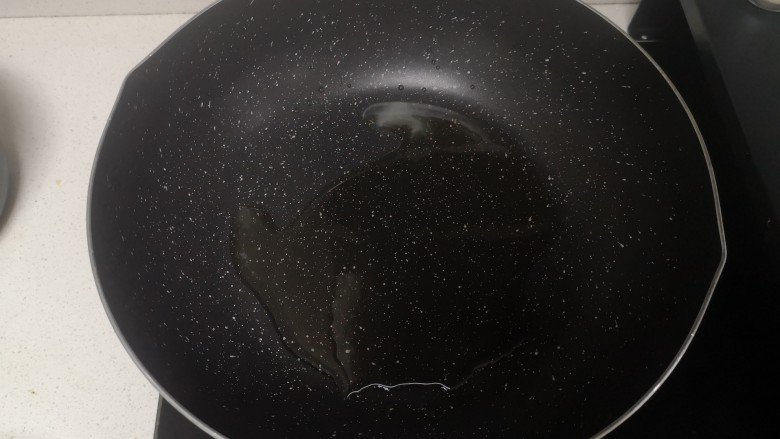 菱角鸡头米,冷,热锅下油