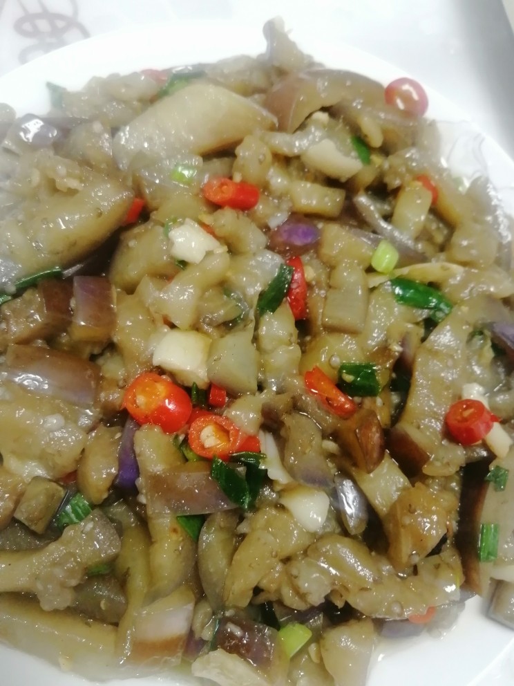 蒜蓉茄子,美味又营养丰富的蒜蓉茄子出来咯,快来试试吧!