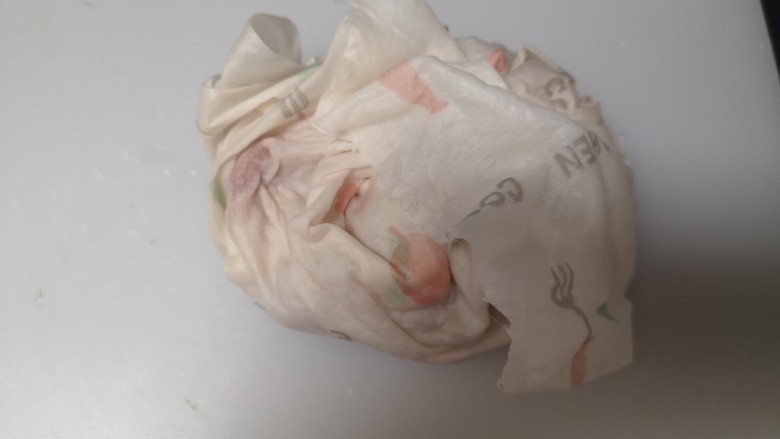 洋葱炒肉片,厨房纸吸干水份