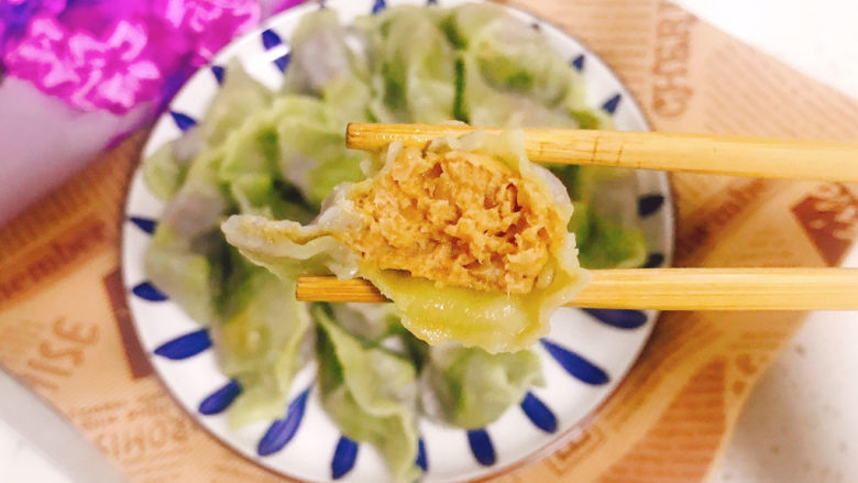 萝卜猪肉水饺🥟,我要开吃了，味道很赞哦！