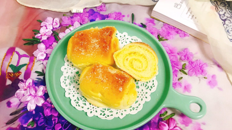 椰香面包卷,成品图!
