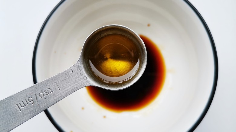 爆炒基围虾,一勺橄榄油,