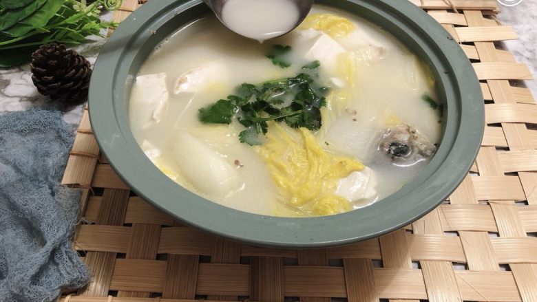 白菜豆腐汤,味道超赞！鲜清甜！