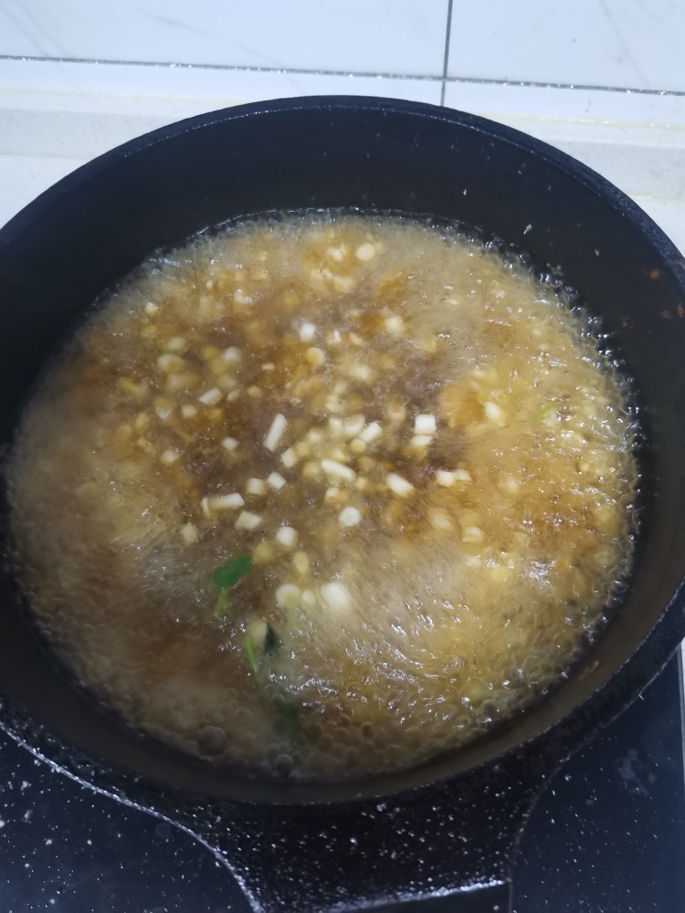 美味菌汤,加一大碗水