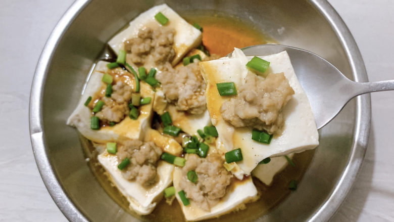 肉末炖豆腐,肉沫炖豆腐完成!