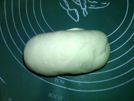 梅干菜烧饼,取出,揉透,