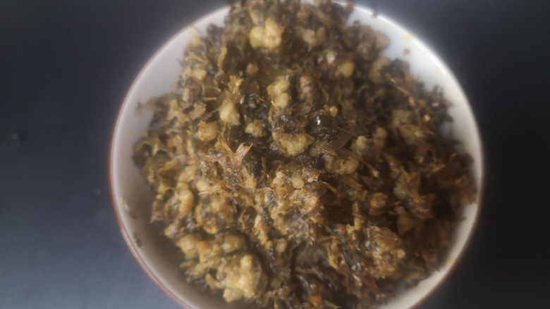 梅干菜烧饼,炒好盛出即可做饼(我是头晚做好馅,次日卷饼煎即可,早餐几分钟就好)