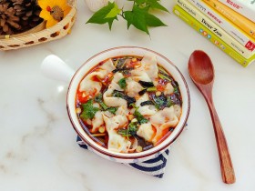 酸辣馄饨